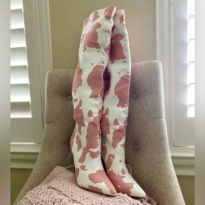 pink cow print boots perfect for rodeo season 🤠 or a pink cowgirl costume! 🌸🌸